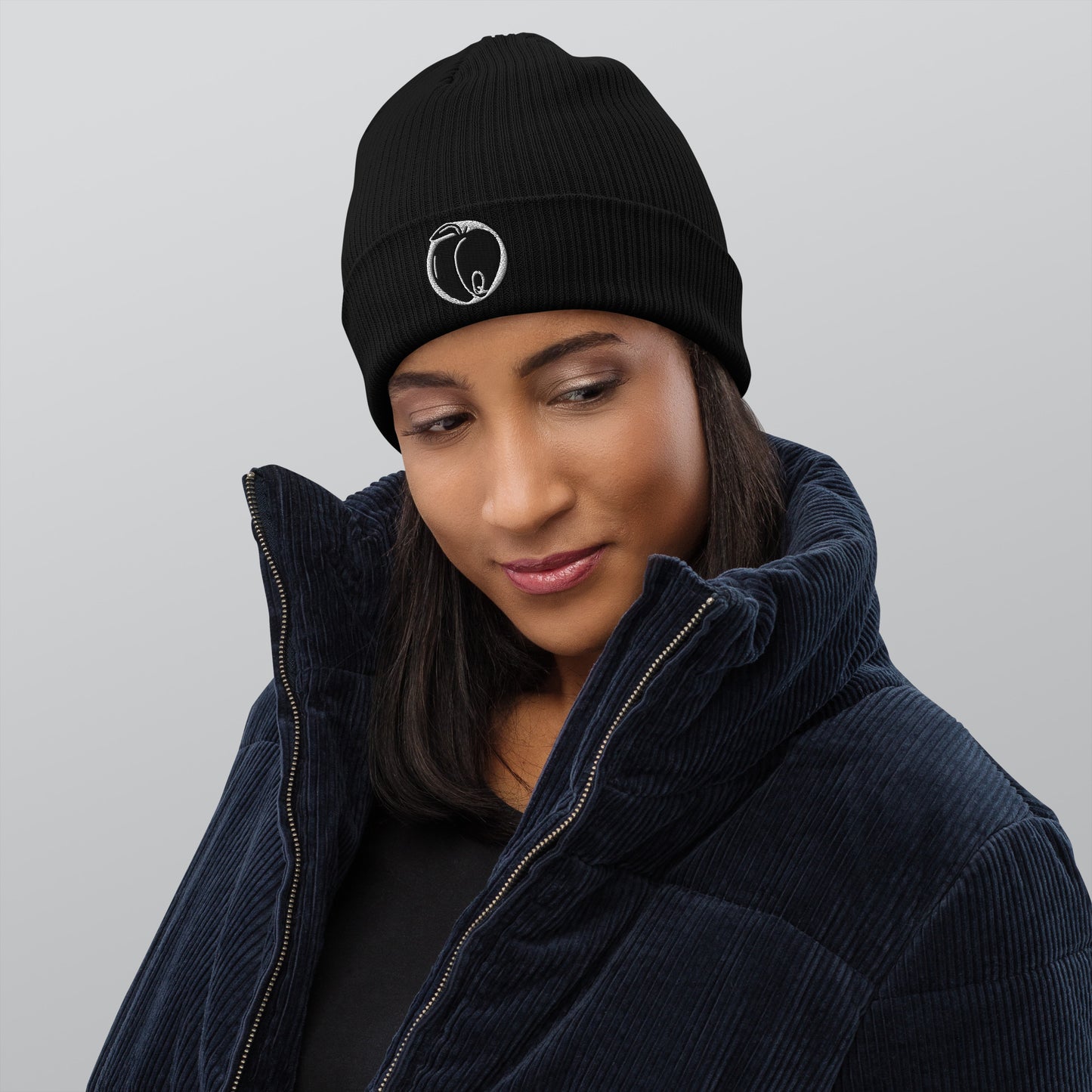 Queen of Peaches Organic ribbed beanie